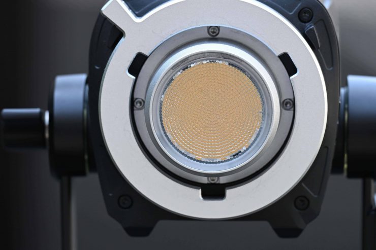 Aputure STORM 80c 19640